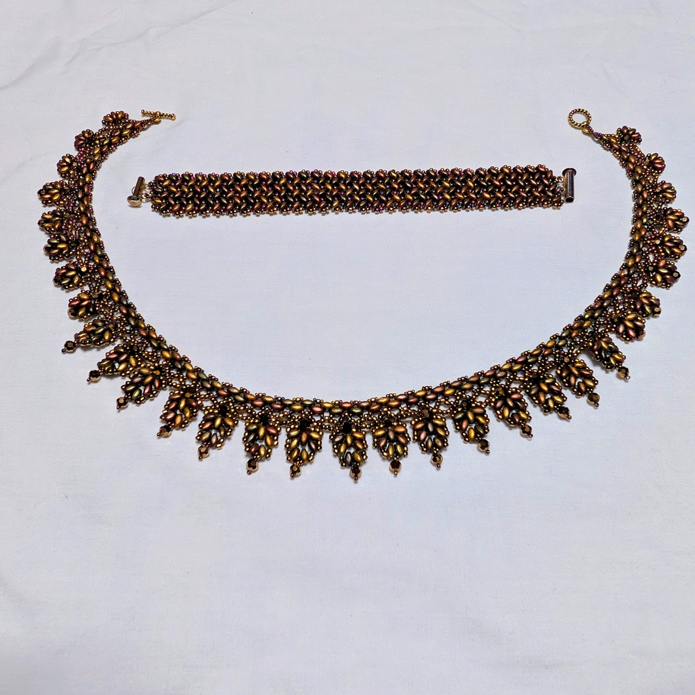 Elegant Gold and Brown Necklace Set